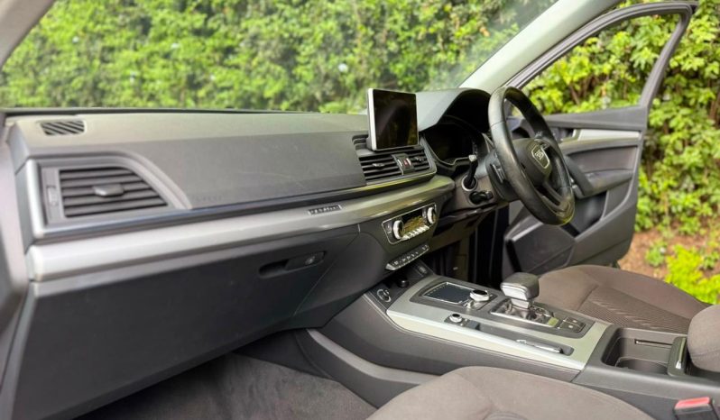 
								Audi Q5 full									