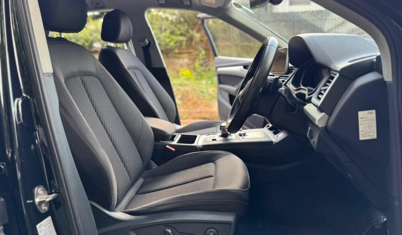 
								Audi Q5 full									