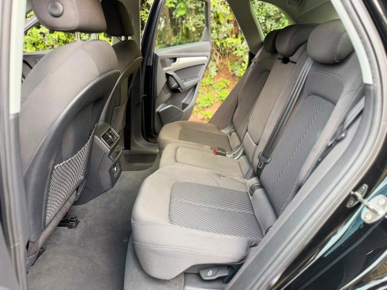 
								Audi Q5 full									