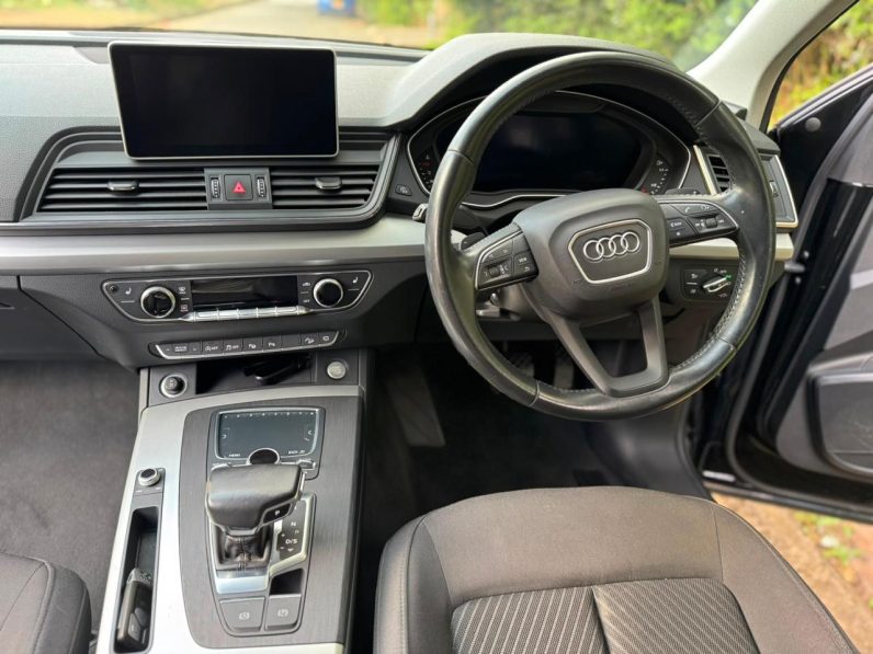
								Audi Q5 full									