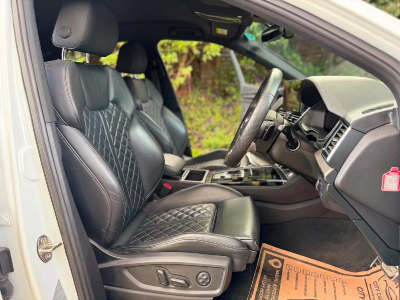 
								Audi SQ5 full									