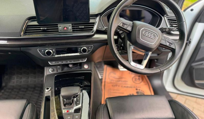 
								Audi SQ5 full									