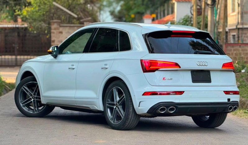 
								Audi SQ5 full									