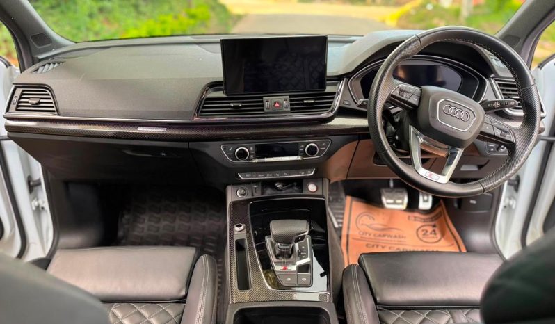 
								Audi SQ5 full									