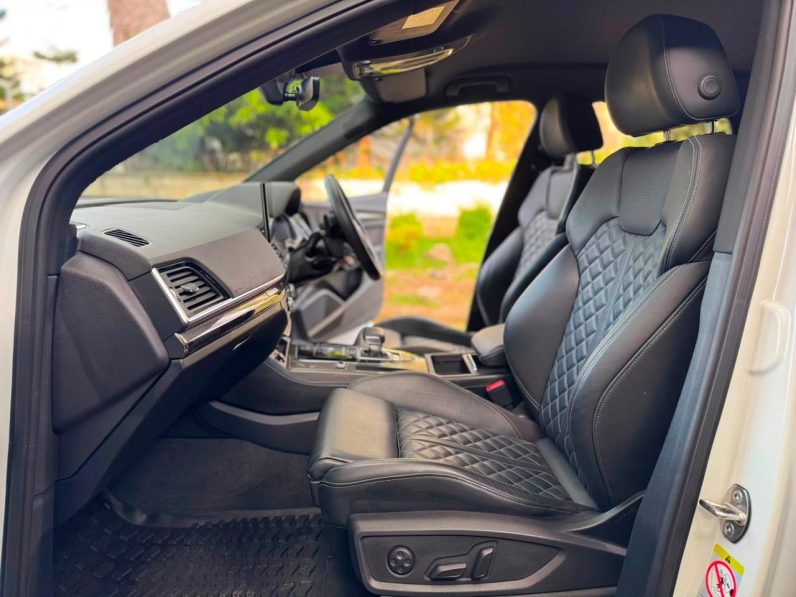 
								Audi SQ5 full									