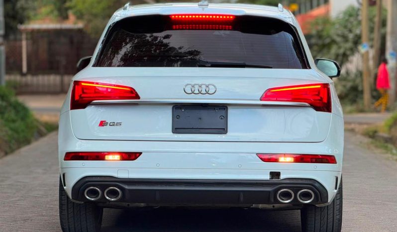 
								Audi SQ5 full									