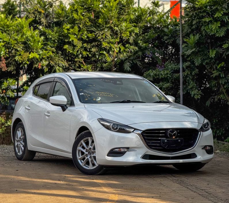 
								Mazda Axela full									
