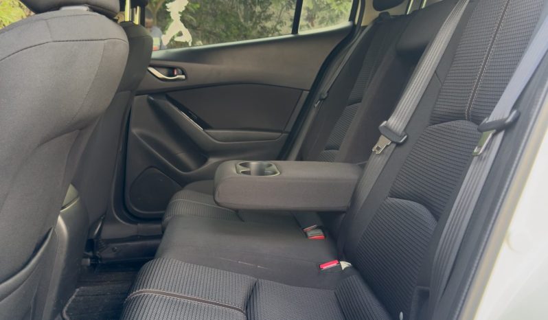 
								Mazda Axela full									