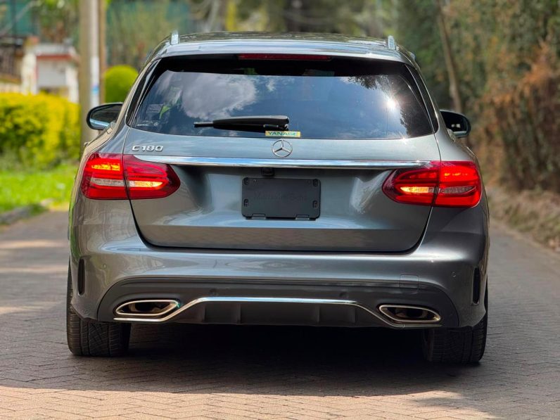 
								Mercedes Benz C180 full									