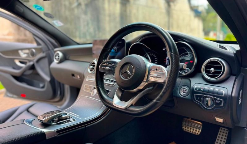 
								Mercedes Benz C180 full									