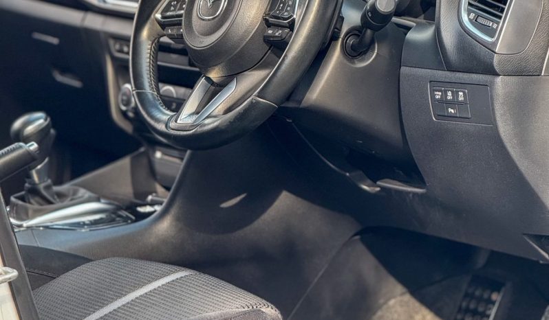 
								Mazda Axela full									