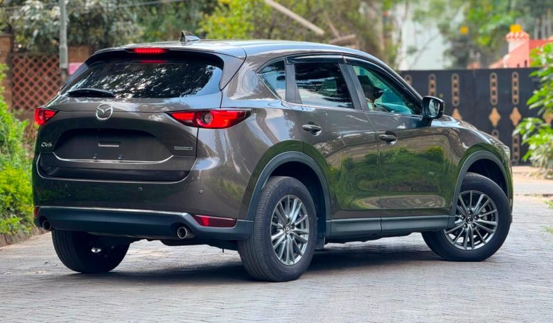 
								Mazda CX-5 full									