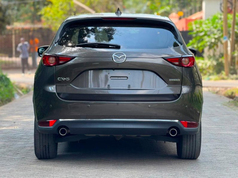 
								Mazda CX-5 full									