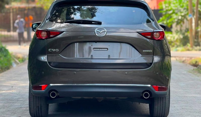 
								Mazda CX-5 full									