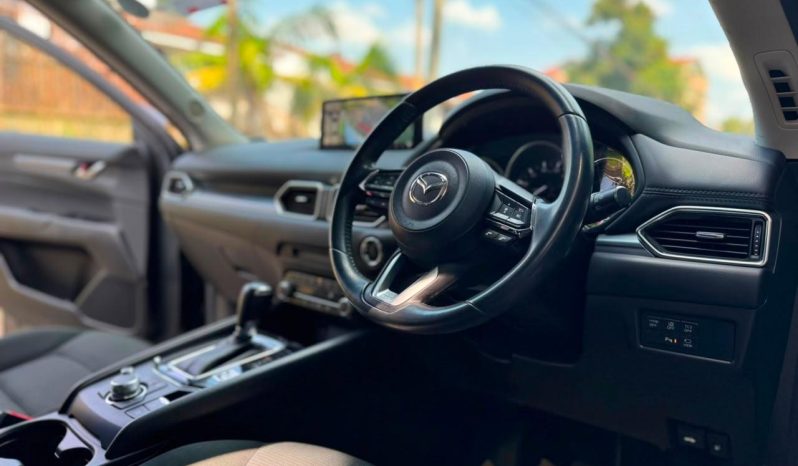 
								Mazda CX-5 full									