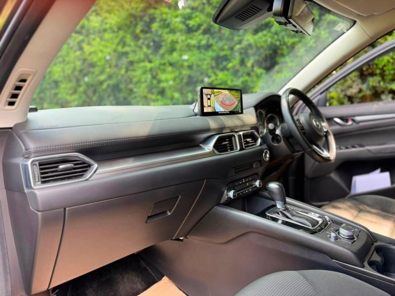 
								Mazda CX-5 full									