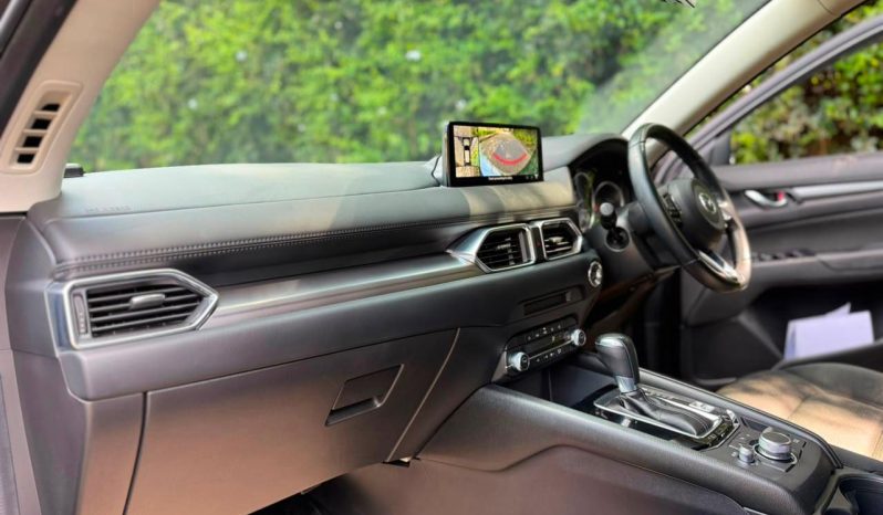 
								Mazda CX-5 full									