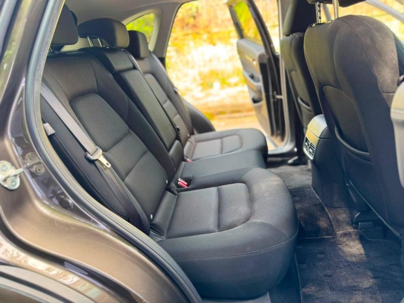
								Mazda CX-5 full									