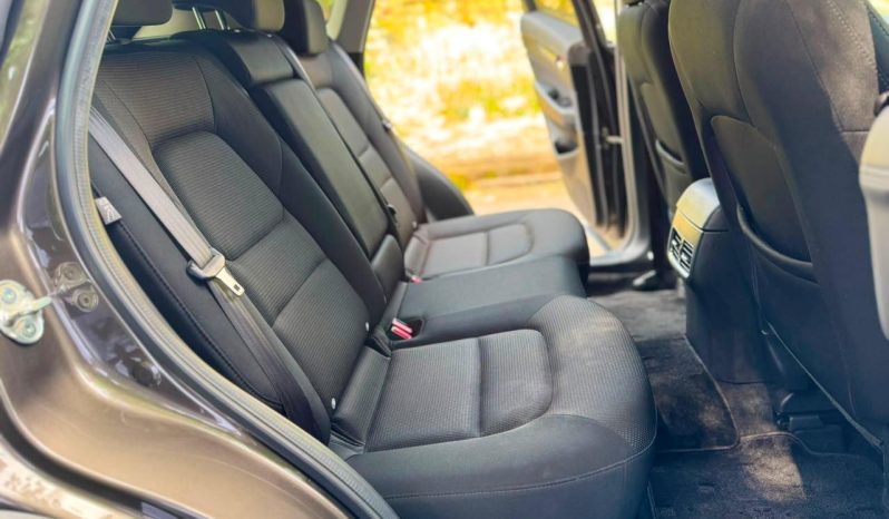 
								Mazda CX-5 full									