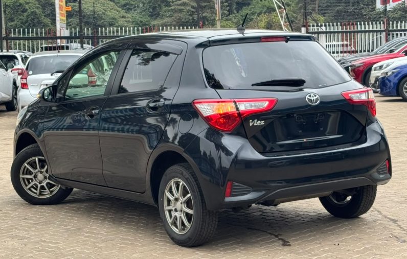 
								Toyota Vitz full									