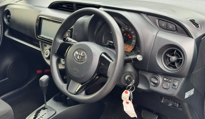 
								Toyota Vitz full									