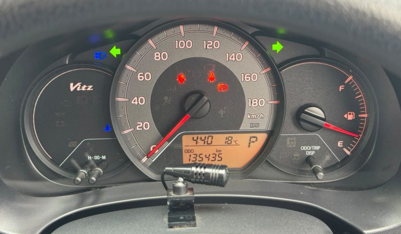 
								Toyota Vitz full									