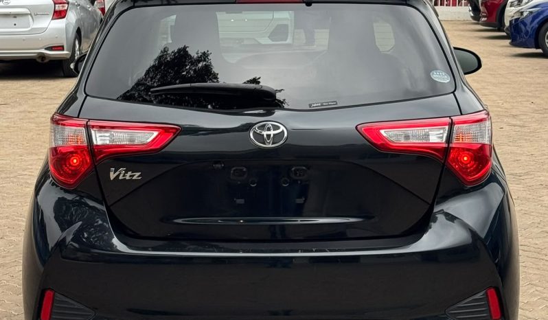 
								Toyota Vitz full									