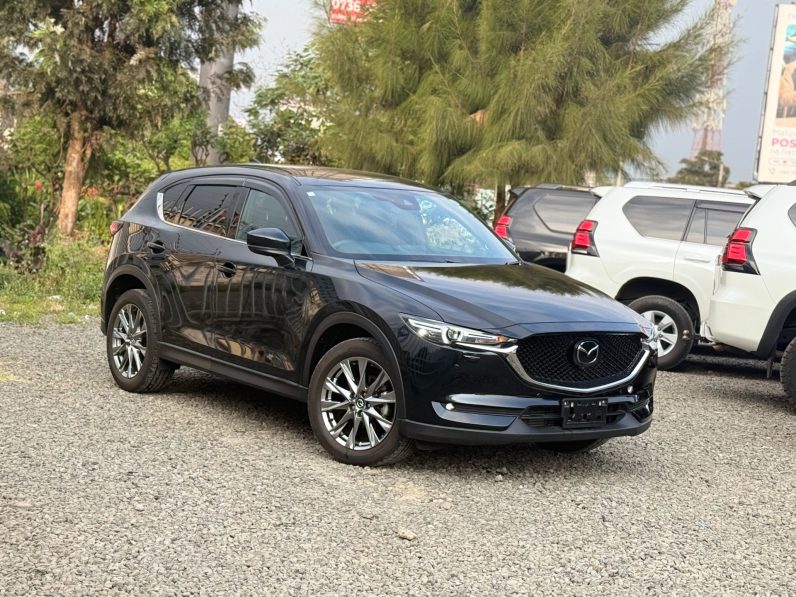 
								Mazda CX-5 full									