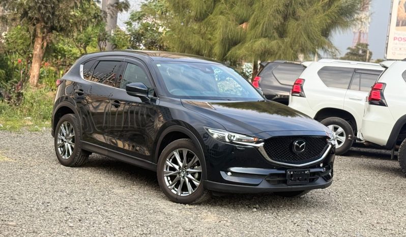 
								Mazda CX-5 full									