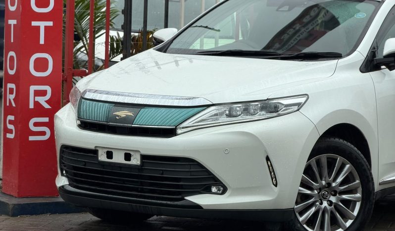 
								Toyota Harrier full									