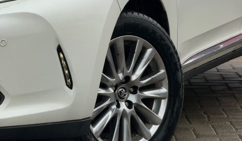 
								Toyota Harrier full									