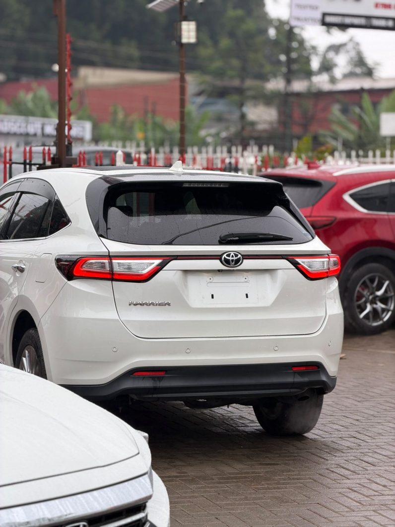 
								Toyota Harrier full									