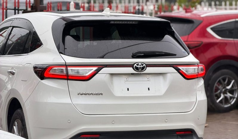 
								Toyota Harrier full									
