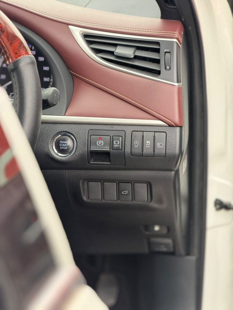 
								Toyota Harrier full									