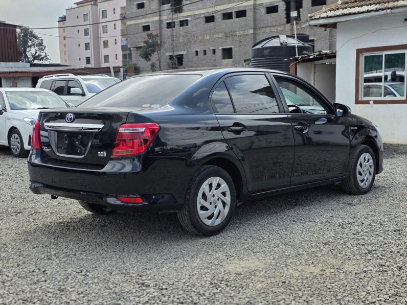 
								Toyota Axio full									