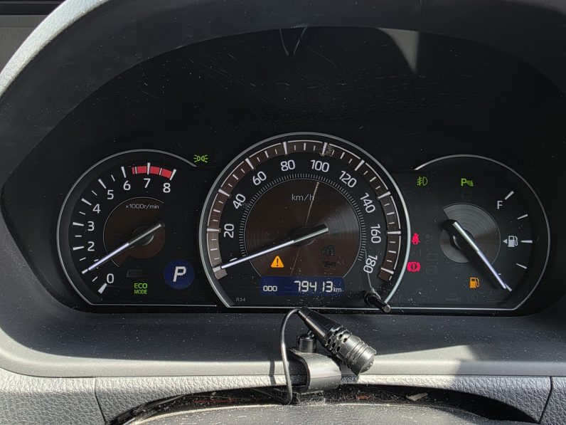 
								Toyota Esquire full									