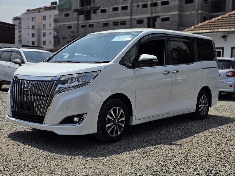 
								Toyota Esquire full									