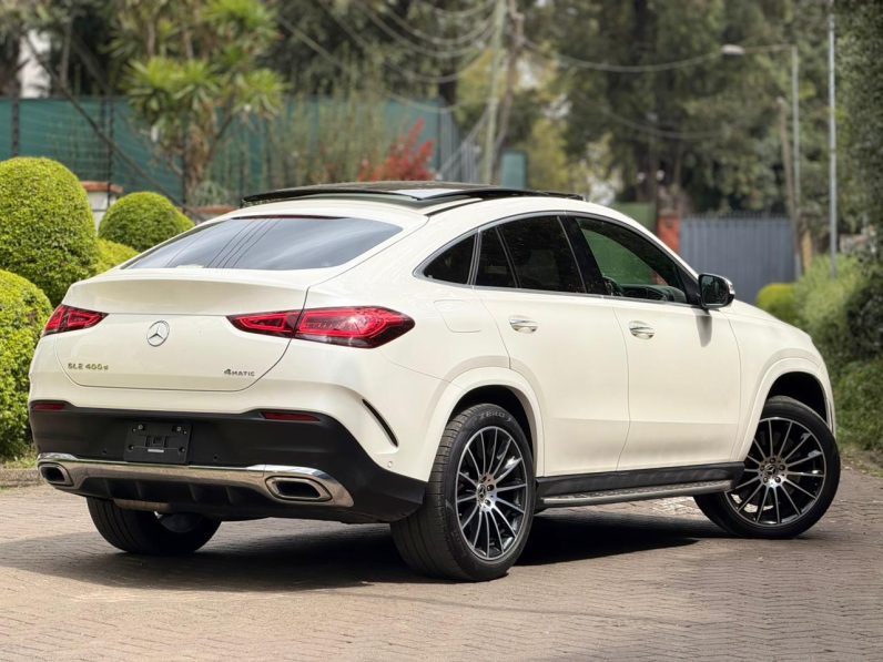 
								Mercedes Benz GLE400d full									