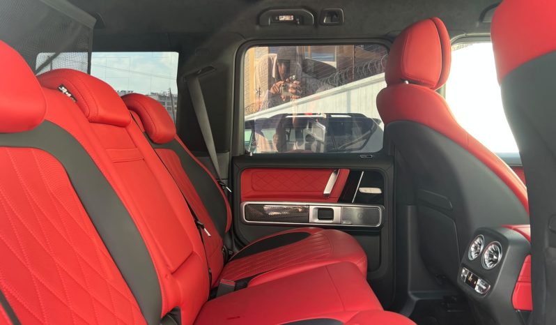 
								Mercedes Benz G63 full									