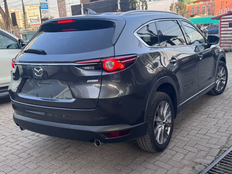 
								Mazda CX-8 full									