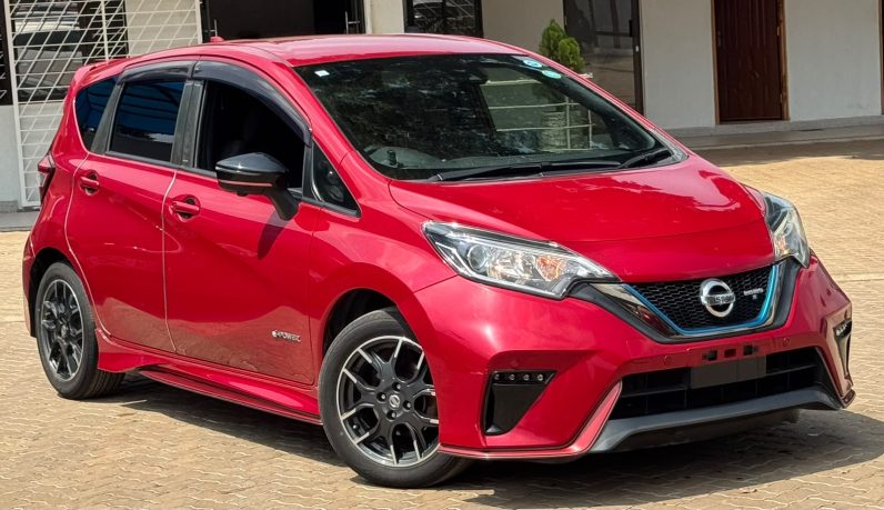 
								Nissan Note full									