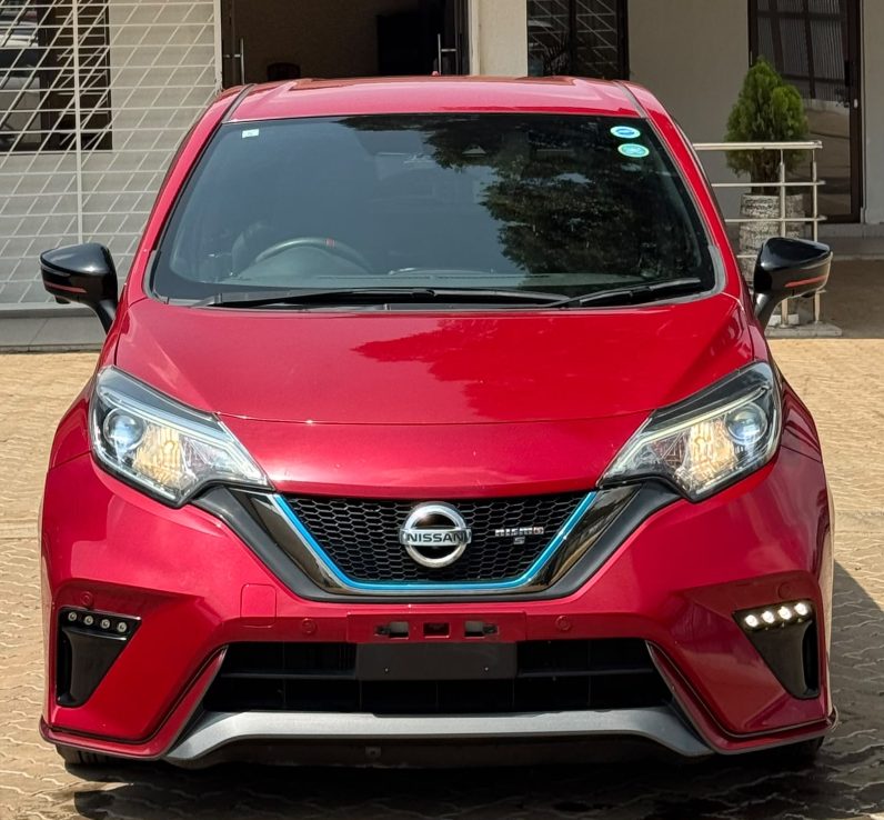 
								Nissan Note full									
