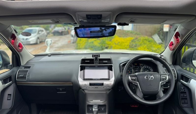 
								Toyota Landcruiser Prado TXL full									