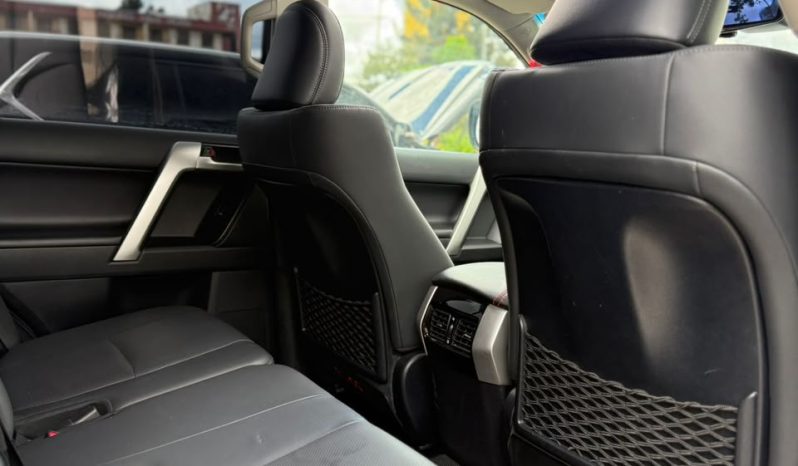 
								Toyota Landcruiser Prado TXL full									