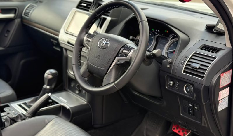 
								Toyota Landcruiser Prado TXL full									