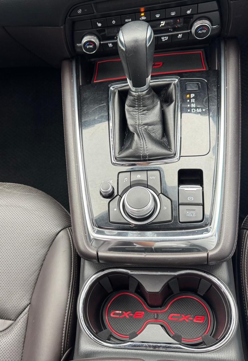 
								Mazda CX-8 full									