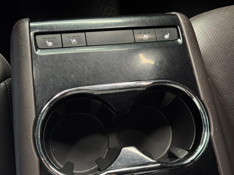 
								Mazda CX-8 full									