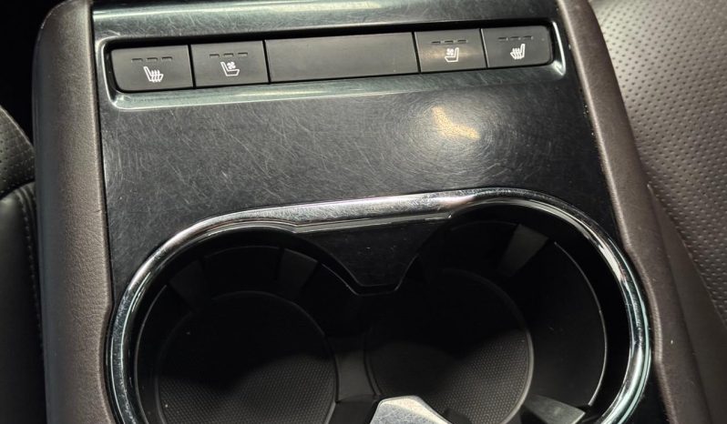 
								Mazda CX-8 full									