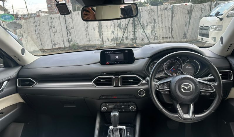 
								Mazda CX-5 full									