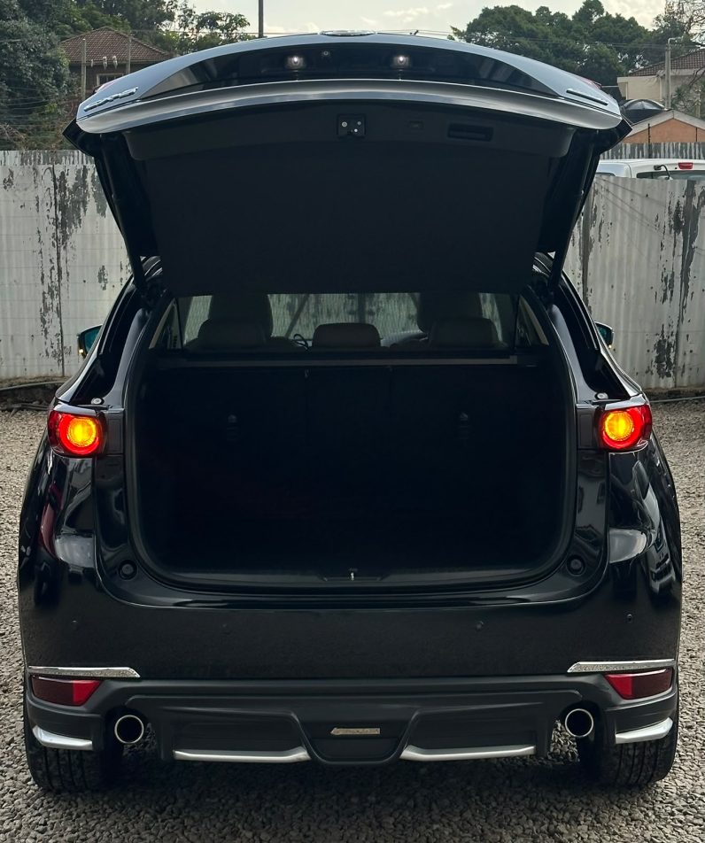
								Mazda CX-5 full									
